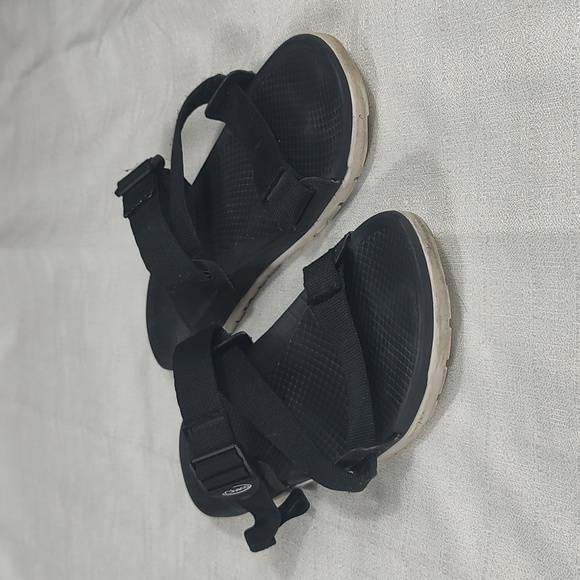 Chaco Black Sandals with Cross Strap Size 10 Slip On Open Toe - Picture 1 of 6